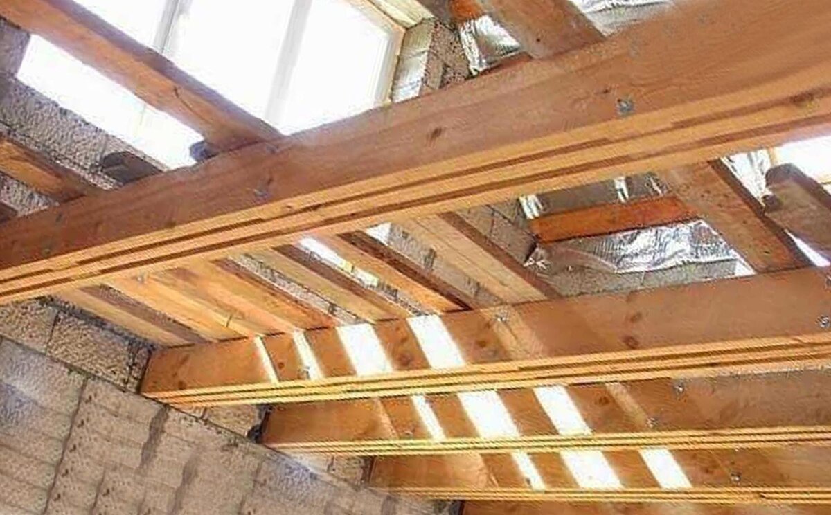 Деревянное перекрытие, фото с сайта camremont.ru