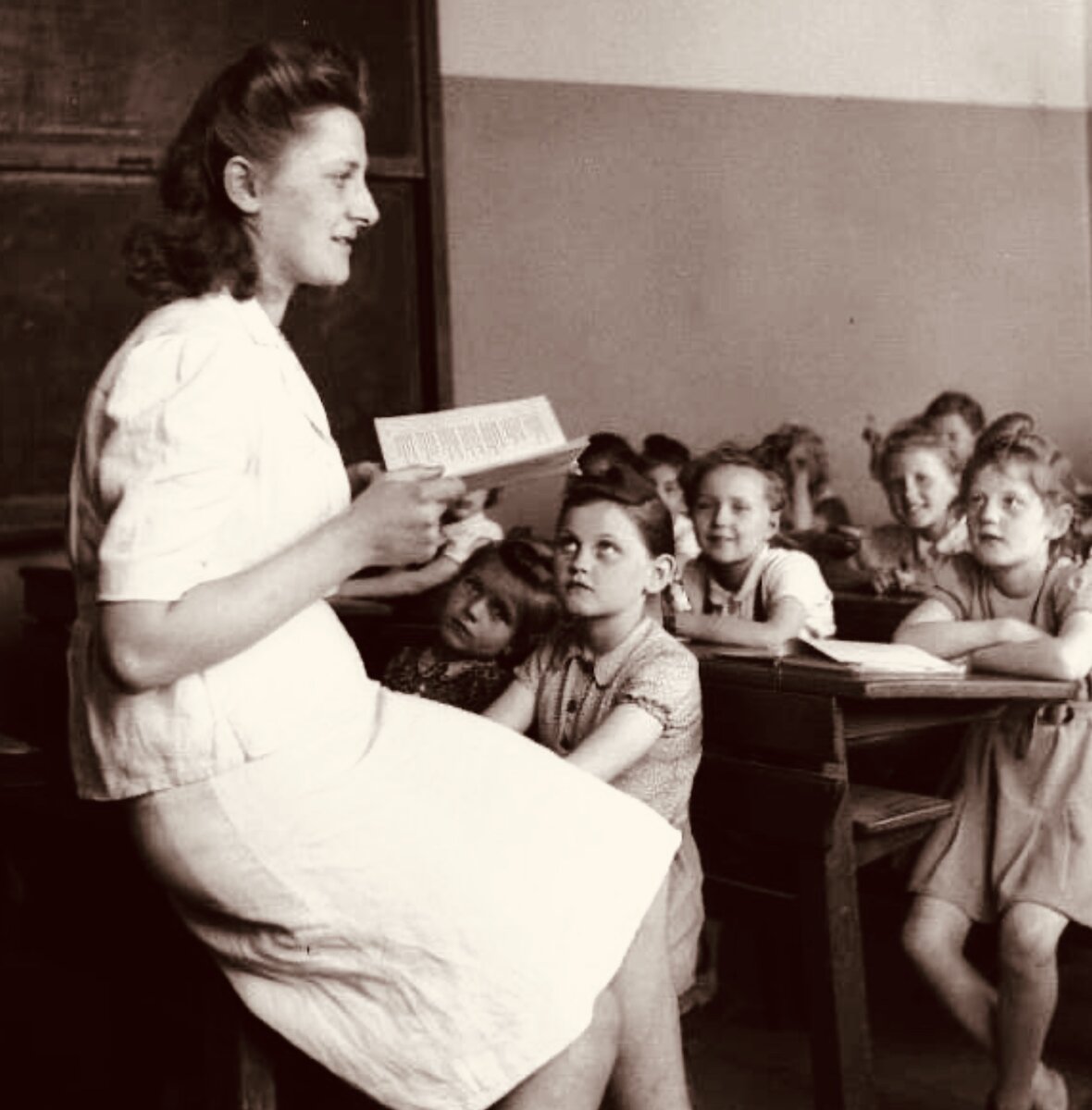 Bundesarchiv, Bild 183-S75969 / CC-BY-SA 3.0 / Via commons.wikimedia.org