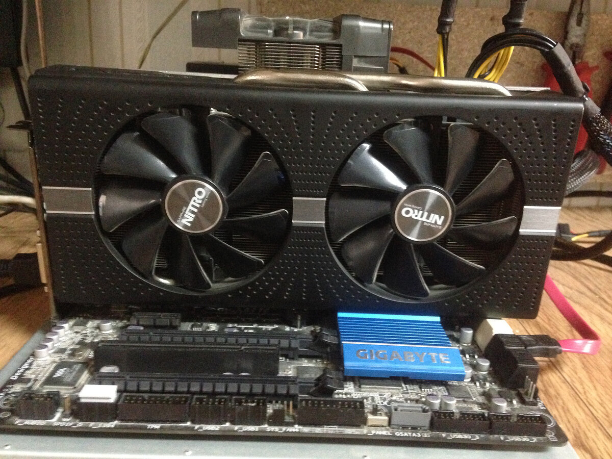 Rx580 sapphire nitro. RX 580 4gb Sapphire. Sapphire Nitro RX 580 4gb. RX 580 Sapphire 4gb Mini. Видеокарта RX 580 4gb Sapphire Nitro.