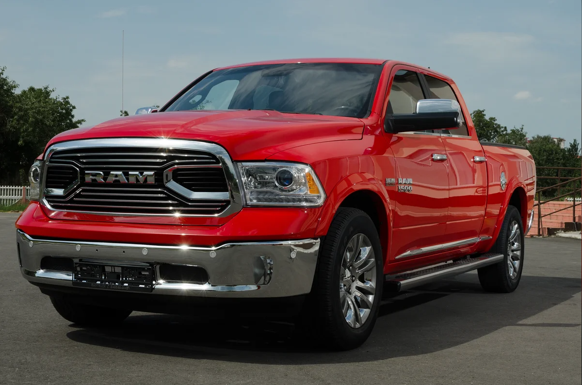 Dodge RAM Crew Cab IV 2017 г.в. (Фото взято с сайта Avto.ru)