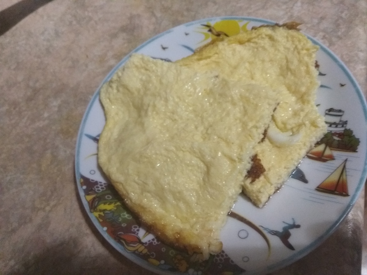 Яичница с молоком( или омлет?)