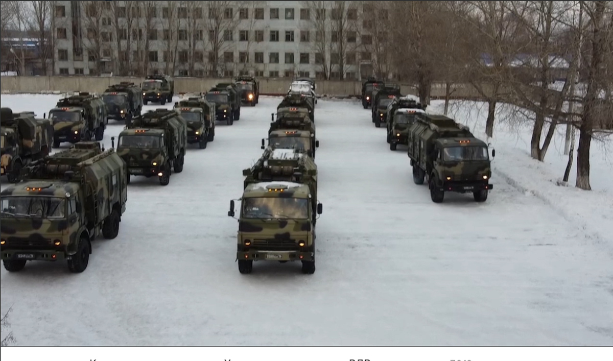 Скриншот из видео. Перед маршем.  Средства связи 31-й гв. оДШБР.