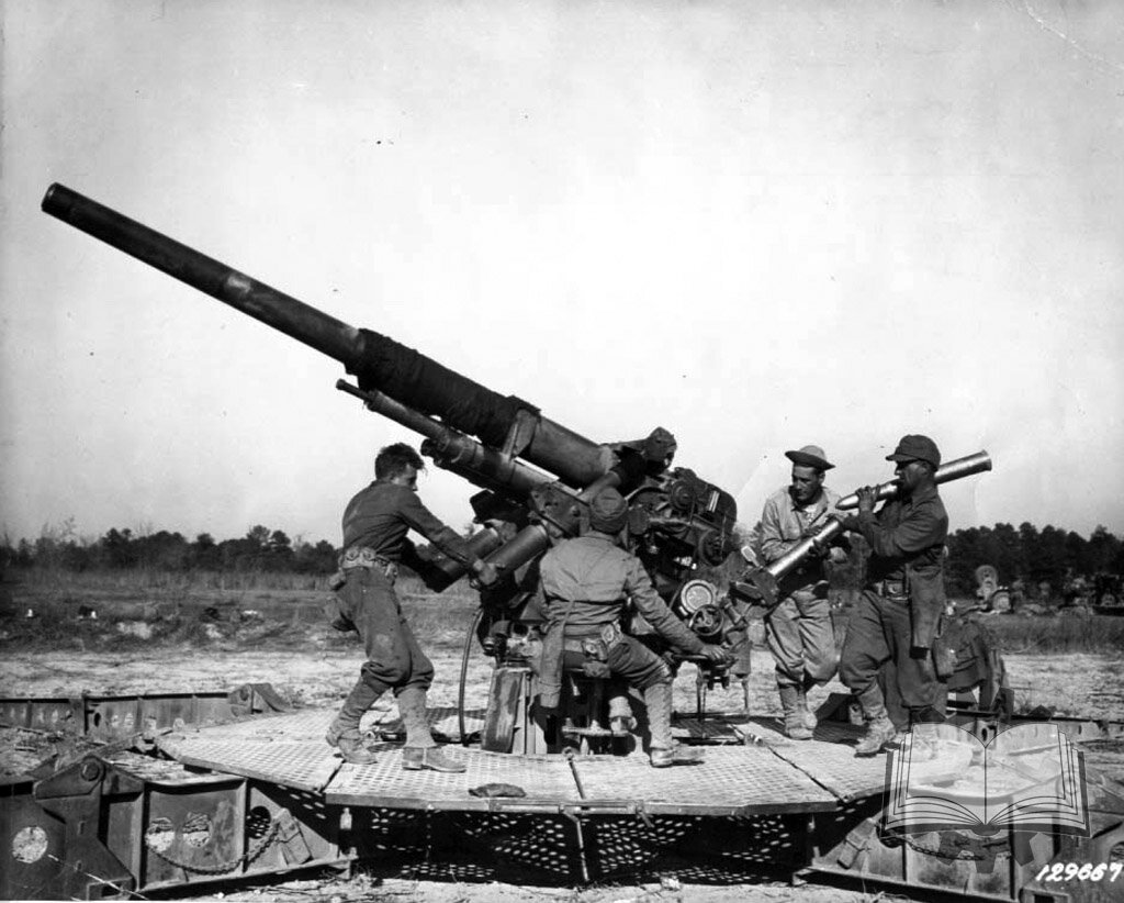 76-мм зенитное орудие M3, "исходник" для танковой и самоходной артиллерии.