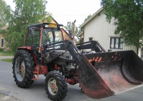 Кабина как на тракторе справа в начале статьи