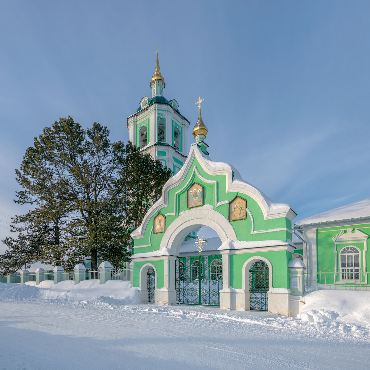 Волково, Троицкая церковь.   Автор фото  Александр Архипкин