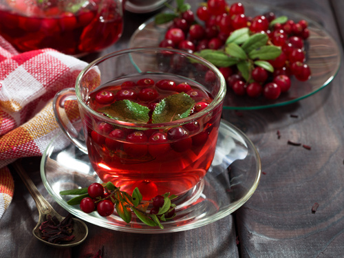 Чай с вишней.