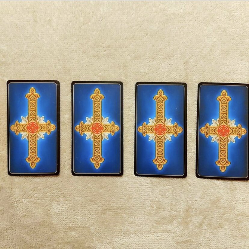 Выбрал? Пиши в комментариях какую карту выбрал