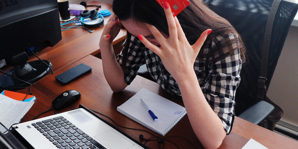 Телефонные рекламщики звонят в любое время