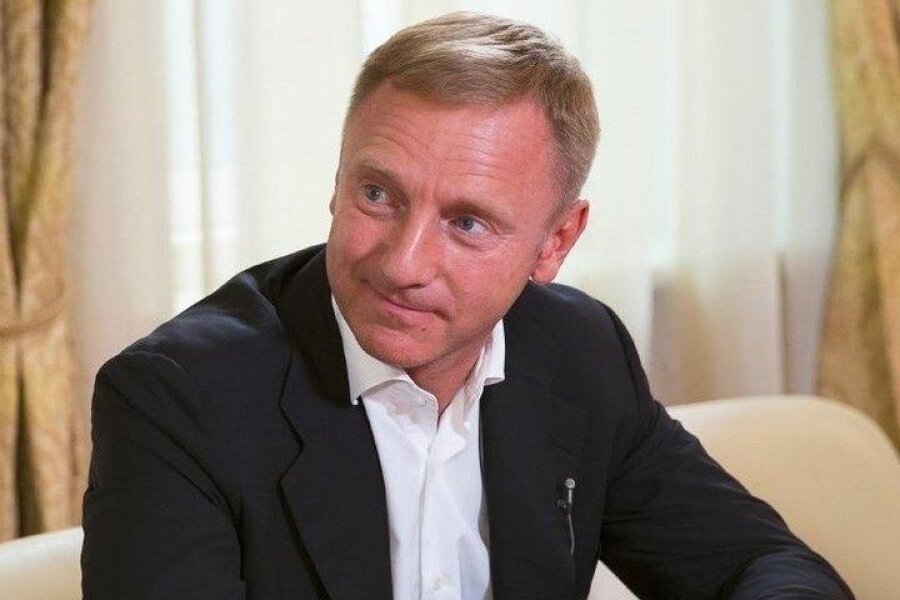 Вот хороший пример, когда верность бюрократии оценена выше профессиональных навыков: бывший министр образования, профессионально не успешный и плохой учёный, назвачен ректором МФТИ вопреки профессиональному сообществу, но в угоду более сильному эгрегору исполнительной власти