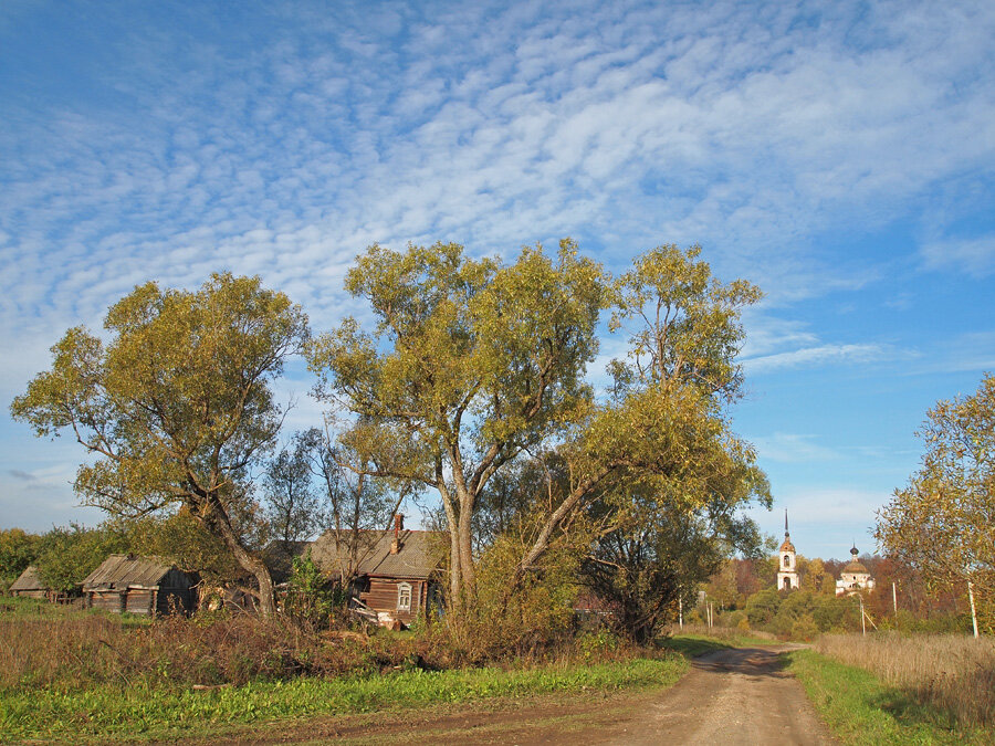 При въезде в село.