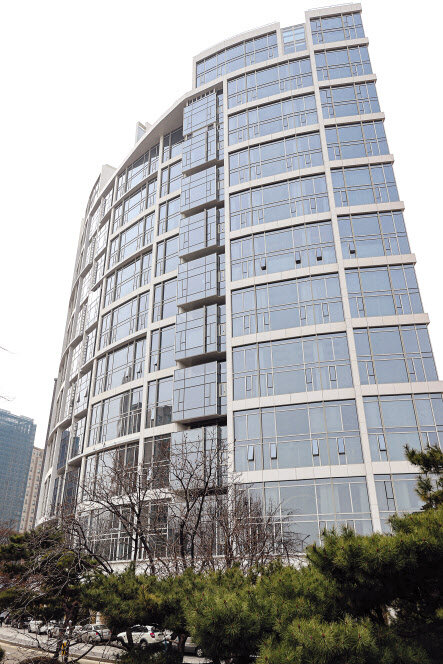 Penthouse Cheongdam, также известный как PH129 (Yonhap)
