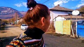 Показываем заброшенную деревню в горах Крыма. Люди как одна семья живут. Душевное Доброе видео из Крыма