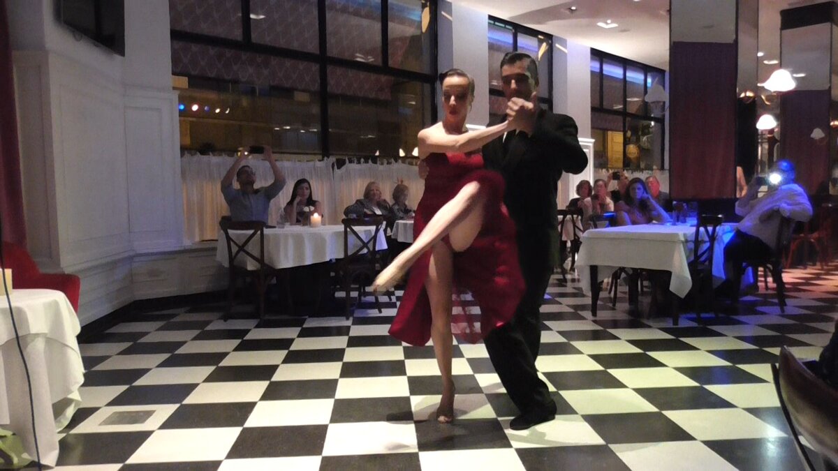 В Буэнос Айресе мы жили в отеле Tango de Mayo. Конечно же вечерами были представления.