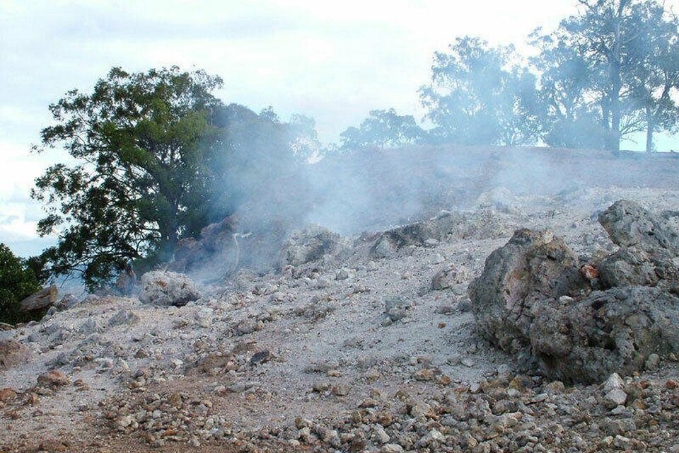 Задымленные пейзажи Горящей горы. Источник: stoplusjednicka.cz