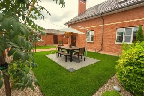 Уютный дворик домика в Мариуполе. Фото для иллюстрации. Источник: https://yandex.ru/images/search?p=2&source=serp&text=мариуполь+приморский+район+частные+дома+фото&pos=97&rpt=simage&img_url=https%3A%2F%2Fmls-city.ru%2Fpictures%2F2016%2F2016_Z46jfOMaEr4d.jpg&lr=128966 
