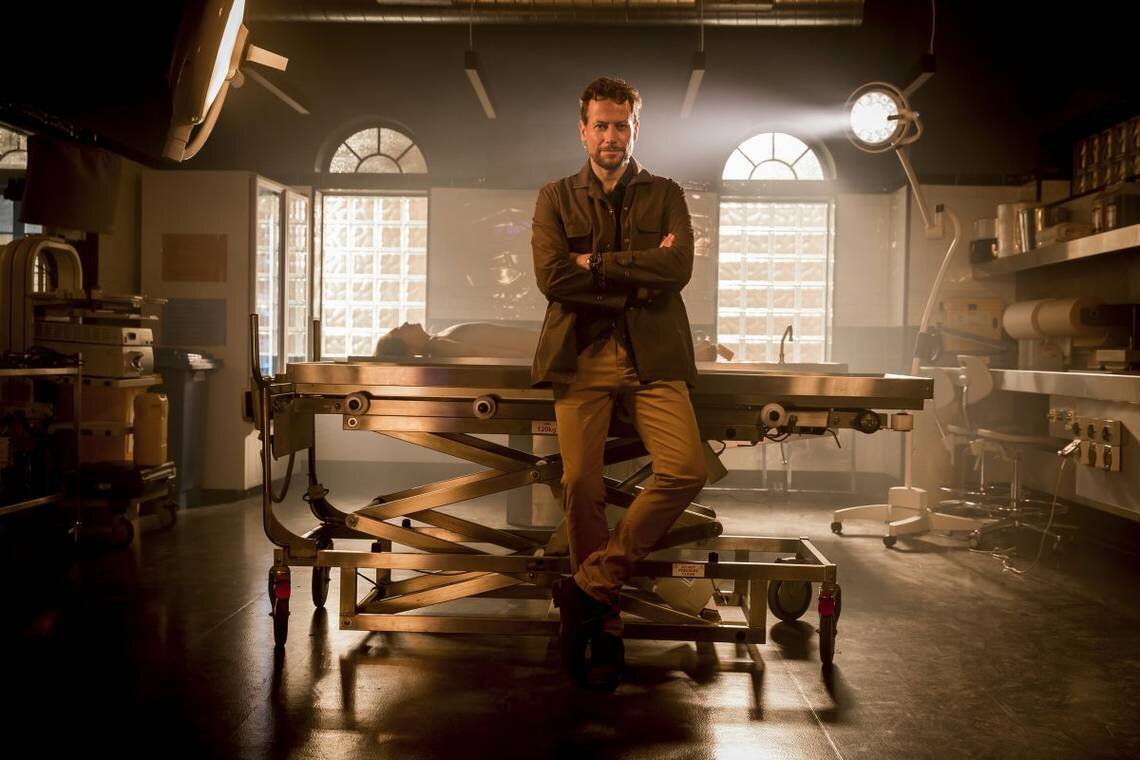 Сериал Доктор Хэрроу (источник фото: https://www.vokrug.tv/photo/product/doktor_herrou_2_sezon/) 