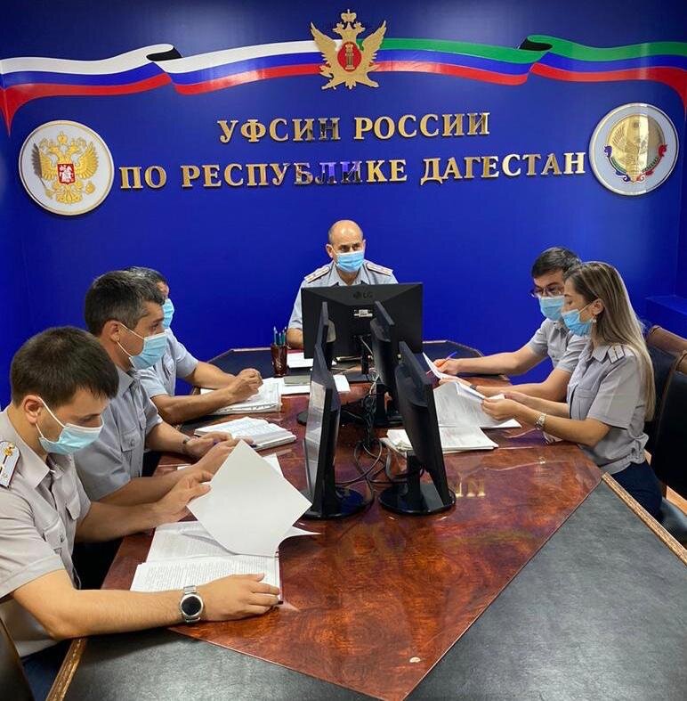  Для участия в данном профессиональном соревновании психологам пенитенциарных учреждений следовало представить на суд жюри конкурсные работы по заданной тематике. В работах оценивалась актуальность, методологические и теоретические основы, обоснованность и достоверность результатов, практическая значимость мероприятий, возможные перспективы применения программы в уголовно-исполнительной системе.
После презентаций и обсуждения творческих работ коллегиально был определен победитель конкурса. Авторская программа «Мир, каким я его вижу» начальника психологической лаборатории ФКУ ИК №7 Рашида Казакова признана самой лучшей.


Пресс-служба УФСИН России по Республике Дагестан 