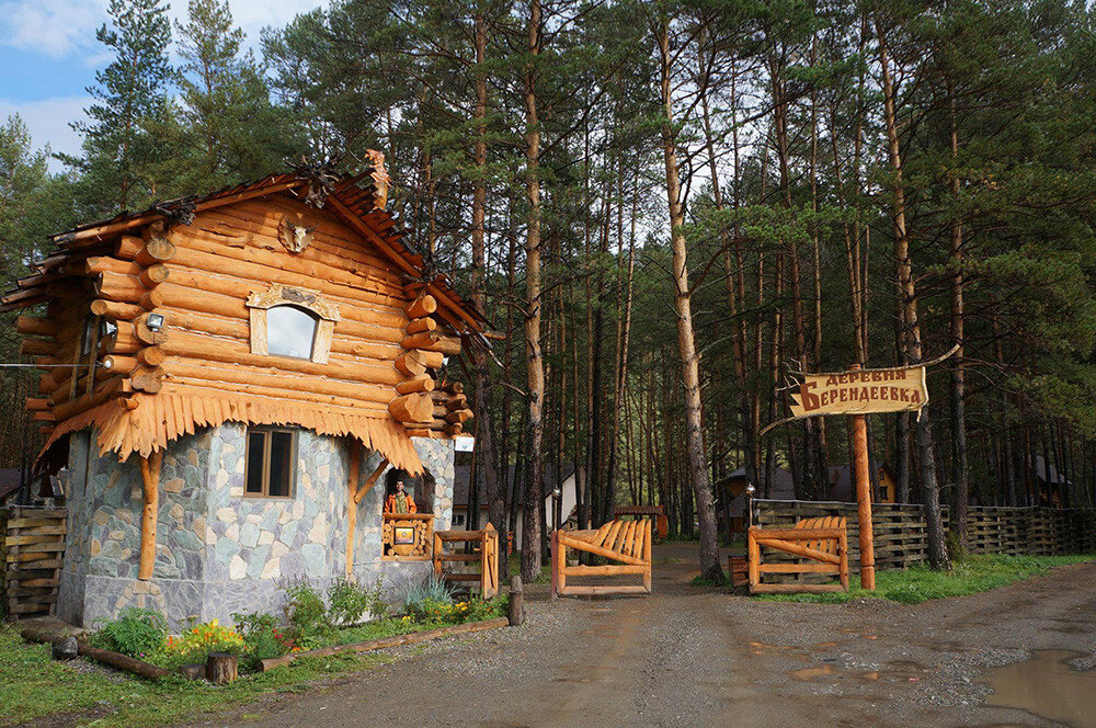 Пасека деревни Камлак горный Алтай