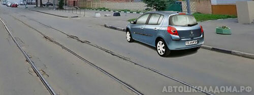 Пдд 5 метров от перекрестка. Менее 3 метров до сплошной при стоянке. Сплошная разметка перед перекрестком. Парковка мотоцикла на тротуаре. Парковка у сплошной линии.