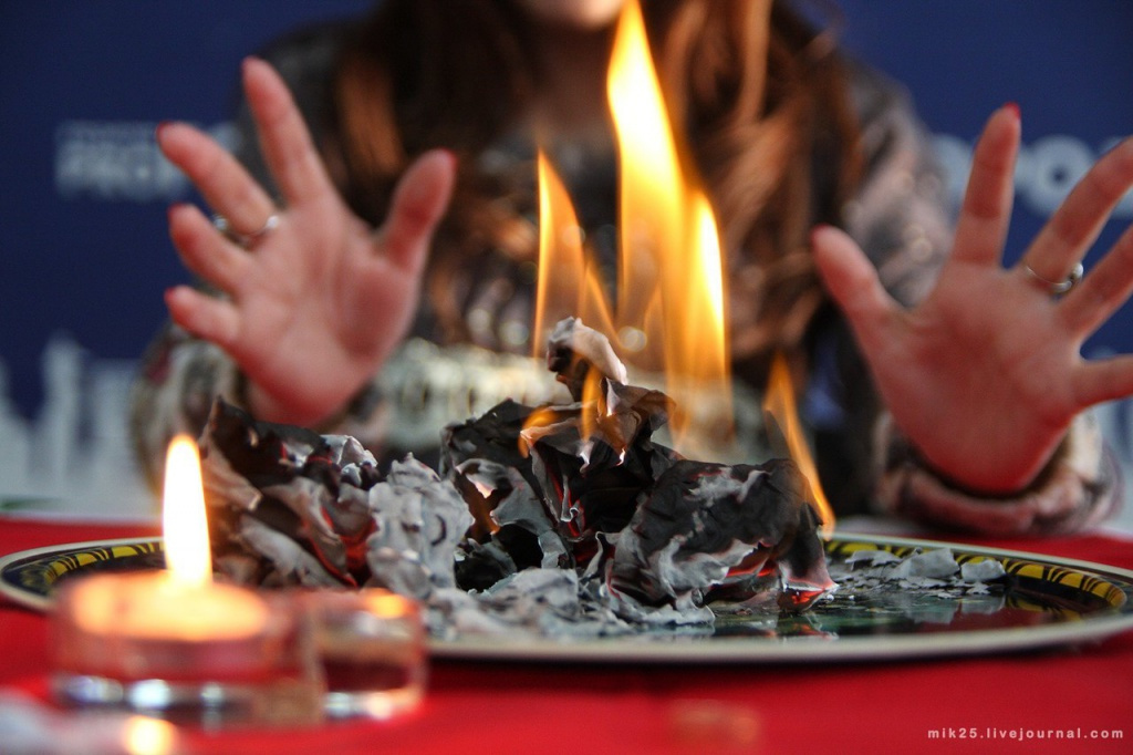 Сгоревшая бумага. Гадание на огне и бумаге. Гадание на огне и бумаге. Гадание по тени. Простые гадания на листочке.