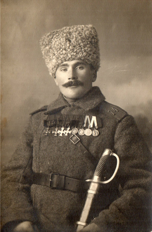 Казачий унтер офицер 7. Туроверов белогвардеец. Знаки различия русской императорской армии 1914. Мундир лейб-гвардии уланского полка. Казаки белогвардейцы.