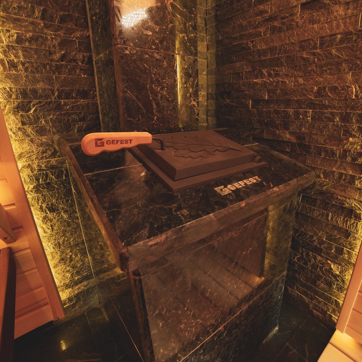 Вот так выглядит печь в облицовке