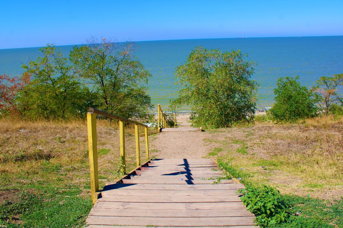 Широченный пляж в Ейске (Каменка), показываю какая сейчас обстановка – сентябрь 2020