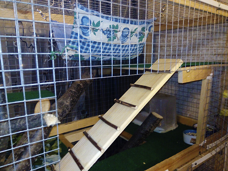 Это второй этаж и второй с половиной.