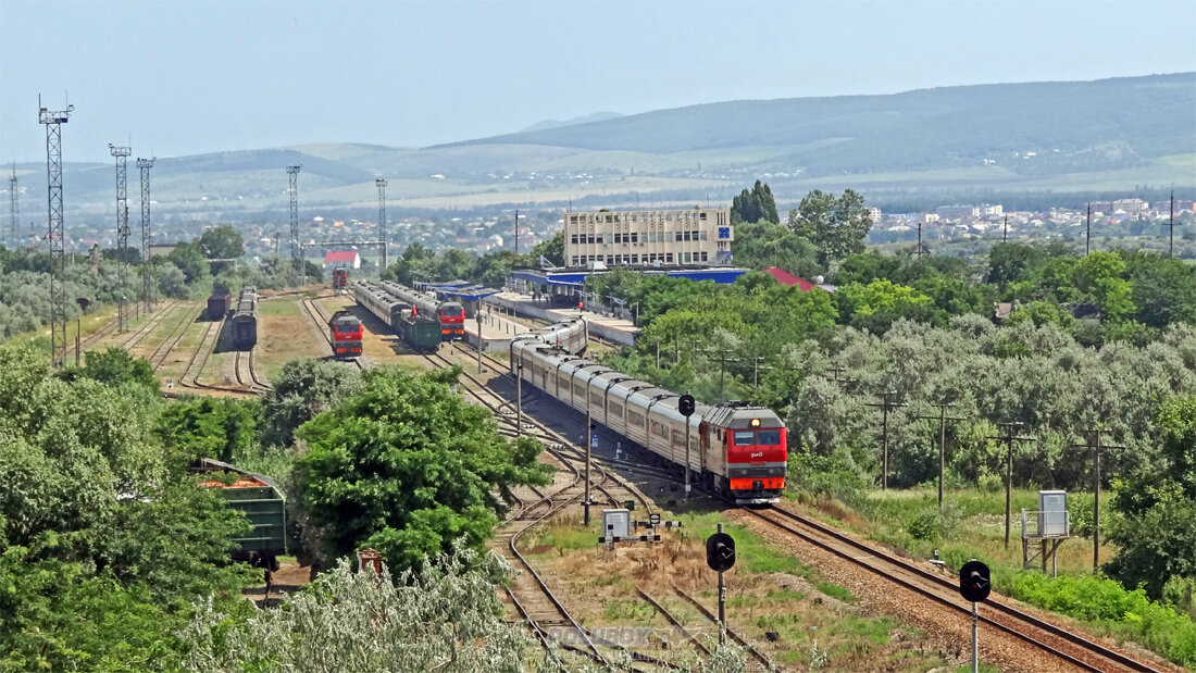 Анапа жд поезда. Станция Анапа. ЖД вокзал Анапа. Анапа железная дорога. РЖД Железнодорожная станция Анапа.