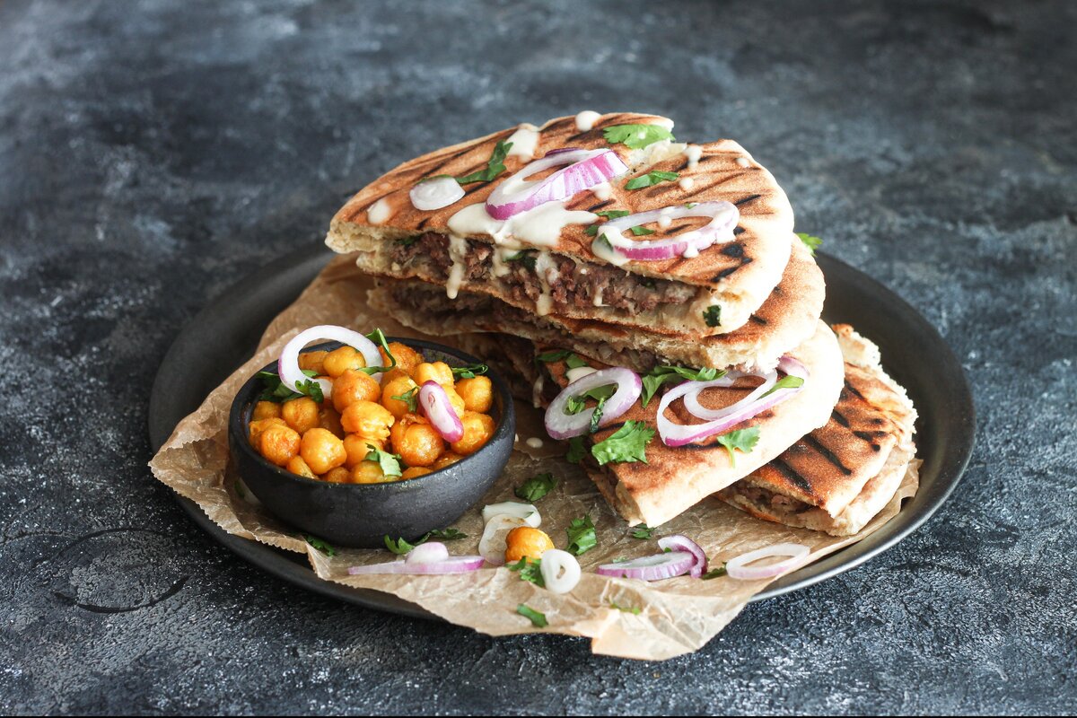 Ливанское блюдо арайес