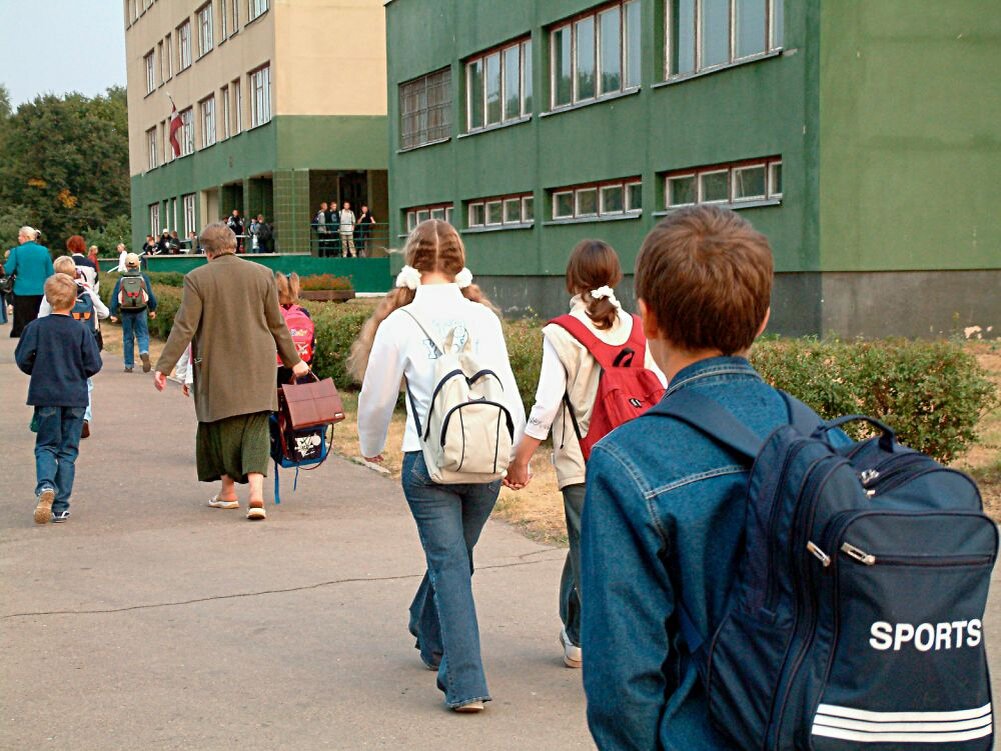 С 26 октября школьники уйдут на каникулы в плановом режиме