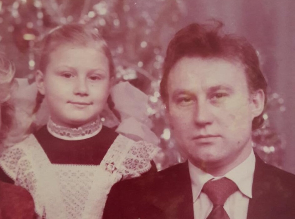 Хорошая девочка Юленька с папой. Фото из архива автора 