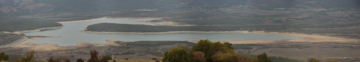 Чернореченское водохранилище (осталось 17 млн. куб. м) на 10.10.2020 Вид с г. Календа-Баир