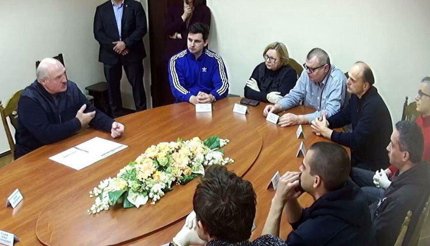  "Конституцию на улице не напишешь!"- тезис покоривший всех!