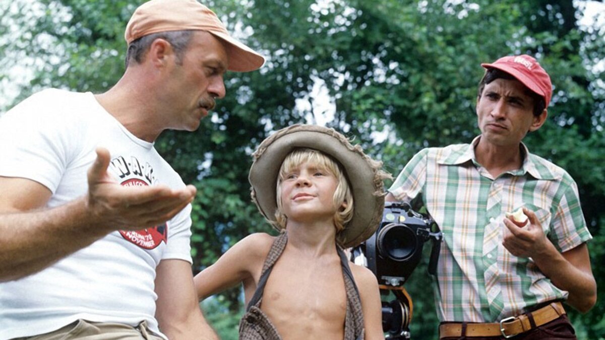 Станислав Говорухин и маленький Владислав Галкин на съемках. Источник: https://dubikvit.livejournal.com/254037.html