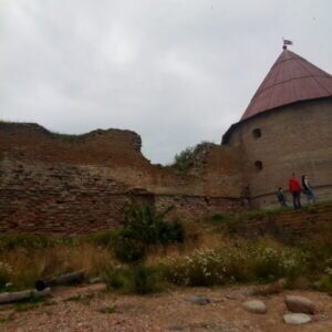 Практически первозданная стена