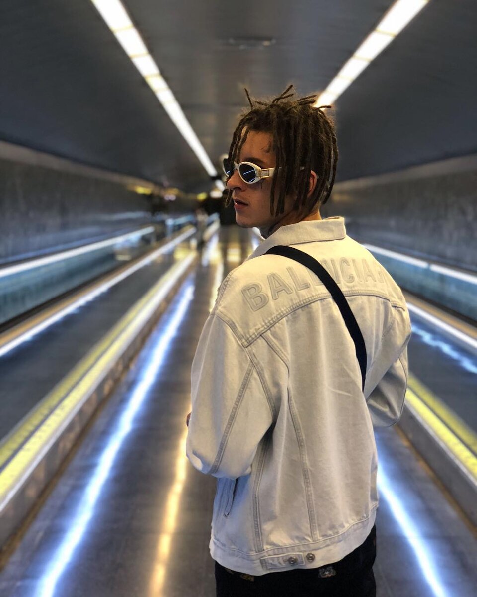 Ну не красавчик ли ?