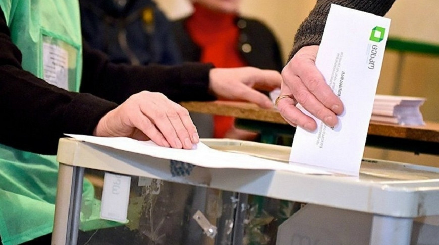 Всего в выборах принимали участие 48 партий и 2 избирательных блока. Фото: publika.ge