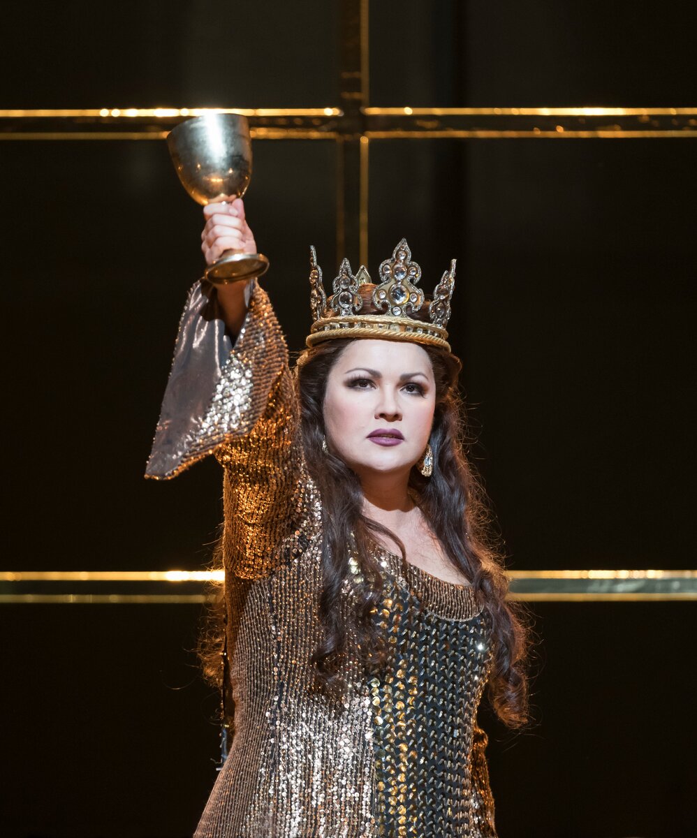 Анна Нетребко в роли Леди Макбет (C) ROH. PHOTO BY Bill Cooper