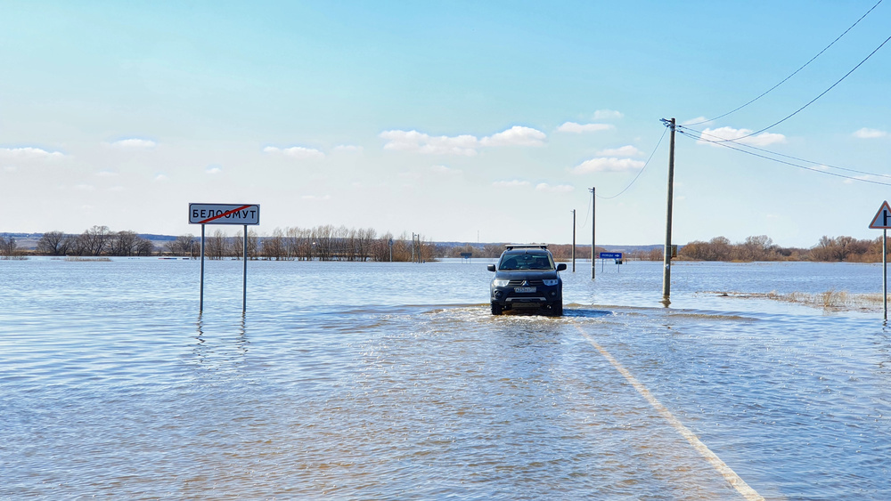 Уровень воды в белоомуте на сегодня оке. Белоомут разлив 2021. Разлив Оки Белоомут. Белоомут разлив 2022. Белоомут наводнение.