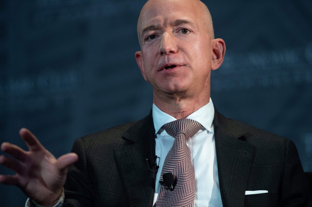 Безос говорит, что Amazon нуждается в лучшем «видении» для сотрудников.
