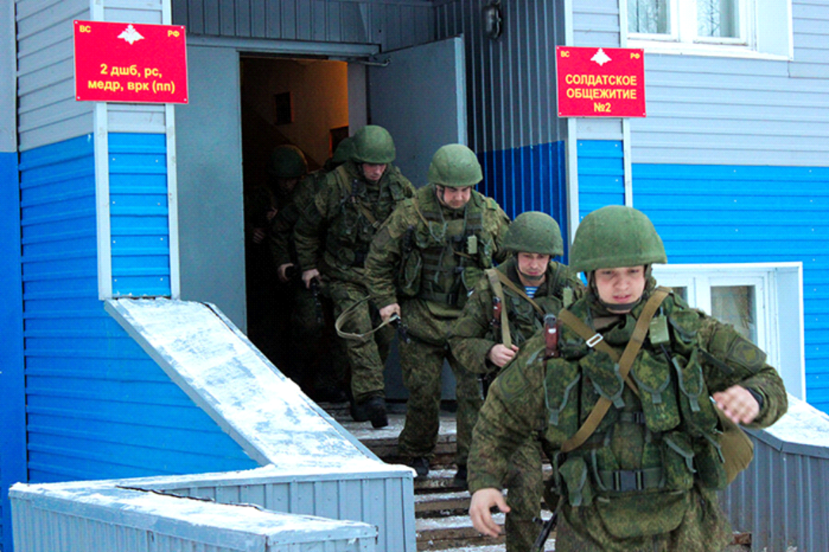 Тревога в воинской части. Боевая тревога в военной части.