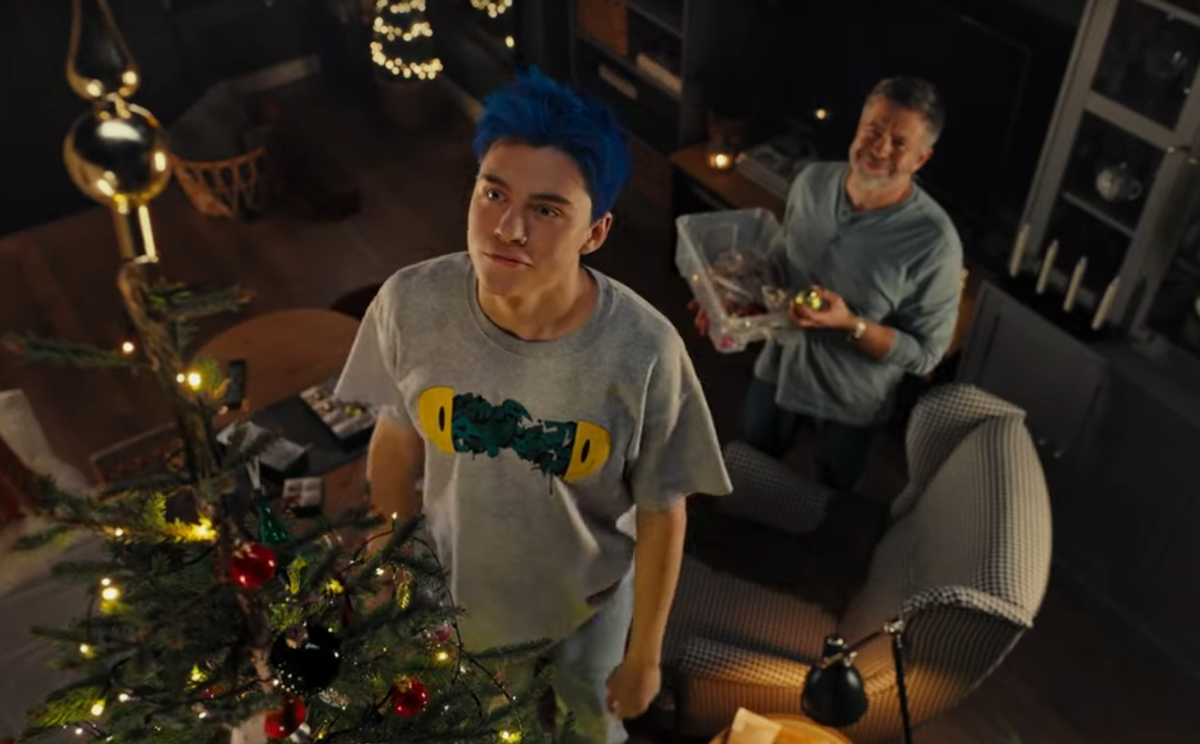 Ролик реально круто снят! Такое позитивное начало. Скрин из рекламного ролика сети магазинов "Икеа".