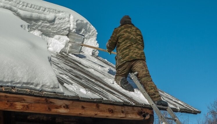 Сотрудники должны быть обучены проведению работ на высоте. Фото: pixabay.com