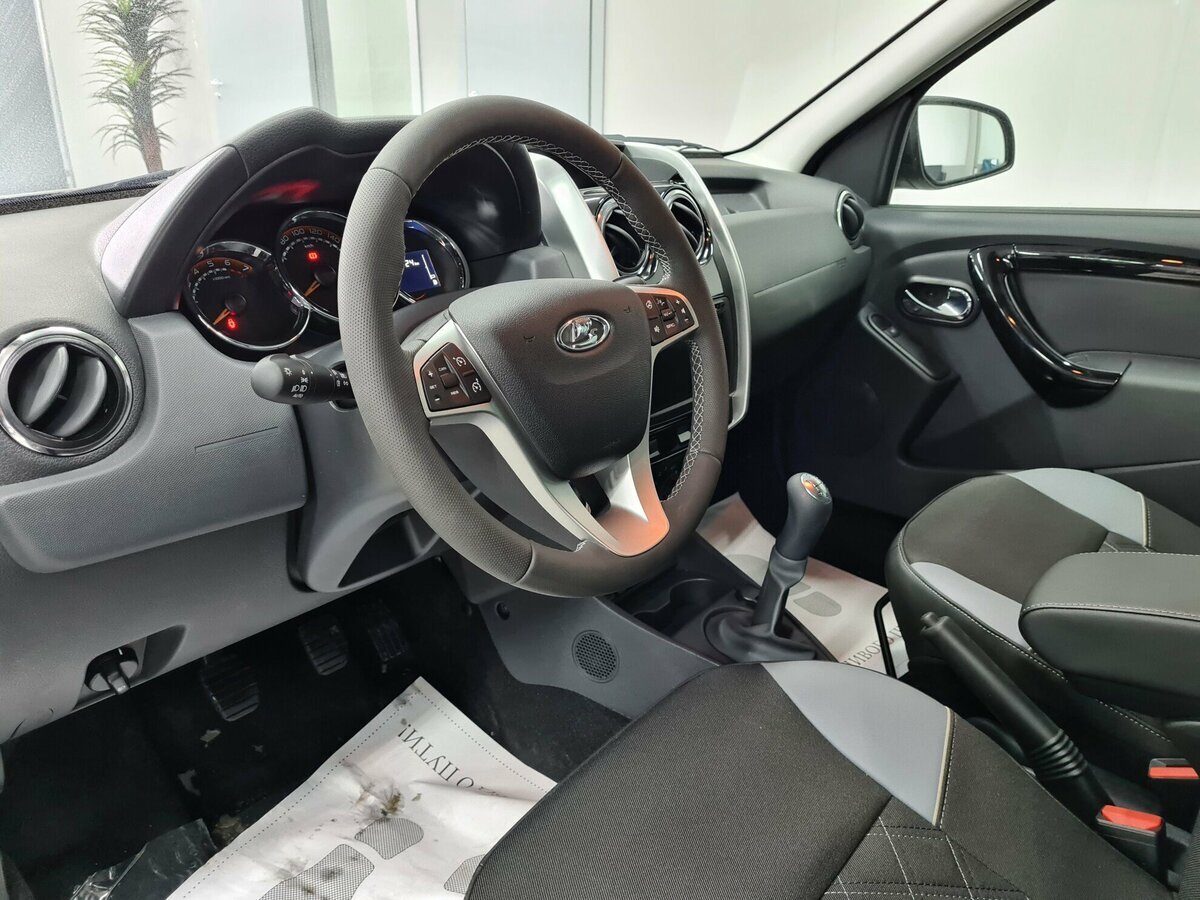 Lada Largus. Источник иллюстрации - auto.ru