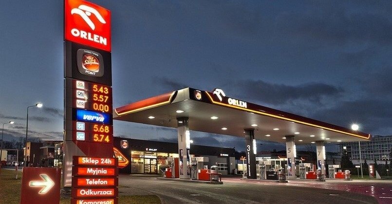 Ночная автозаправка в Польше.  фото: картинки  яндекса.