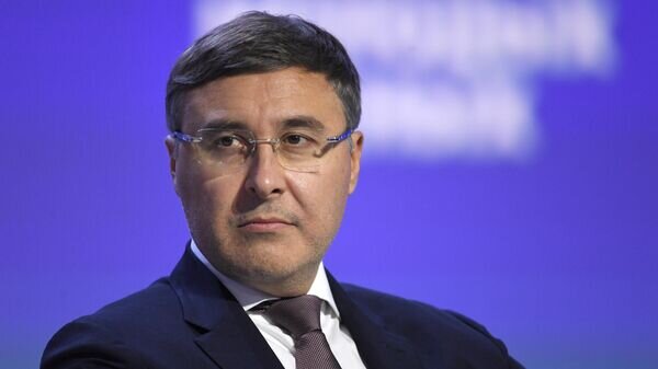    Министр науки и высшего образования РФ Валерий Фальков на пленарной сессии тематического месяца - "Август" в рамках Конгресса молодых ученых в Сочи© Фотохост Конгресса молодых учёных