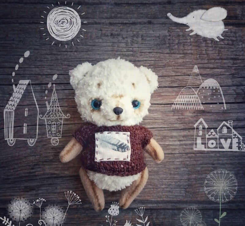 Фото livemaster.ru/item/33015758-kukly-i-igrushki-belyj-medvezhonok-vyazanyj-mishka