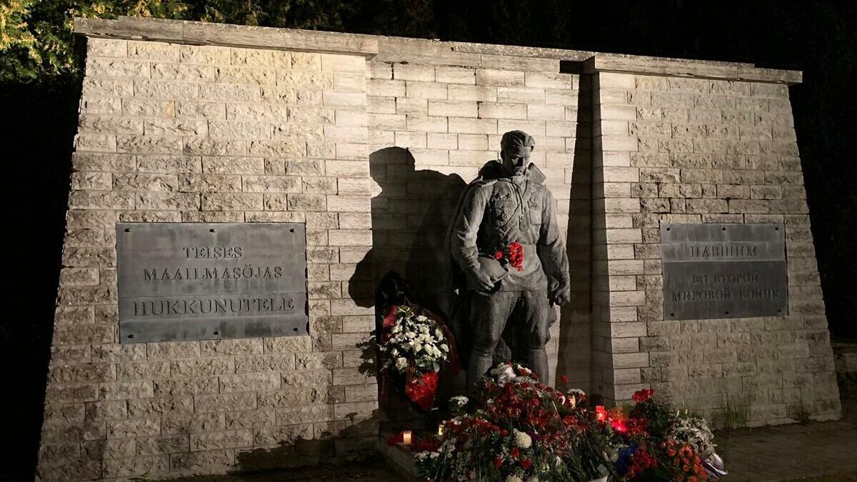    Памятник Воину-Освободителю в Таллине© Фото : Посольство России в Эстонии