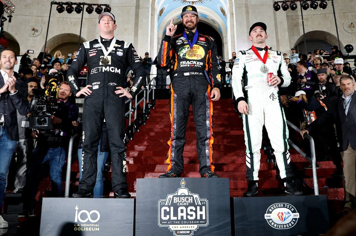 Первый подиум в истории NASCARФото: NASCAR  📷
